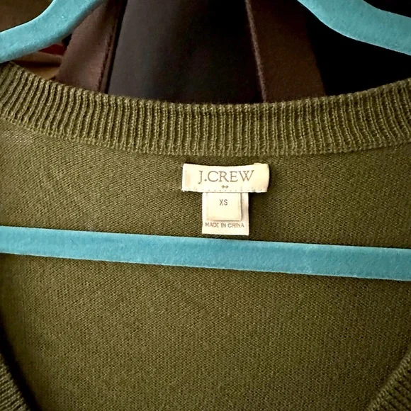 Light weight J crew tunic sweater. - Picture 2 of 3